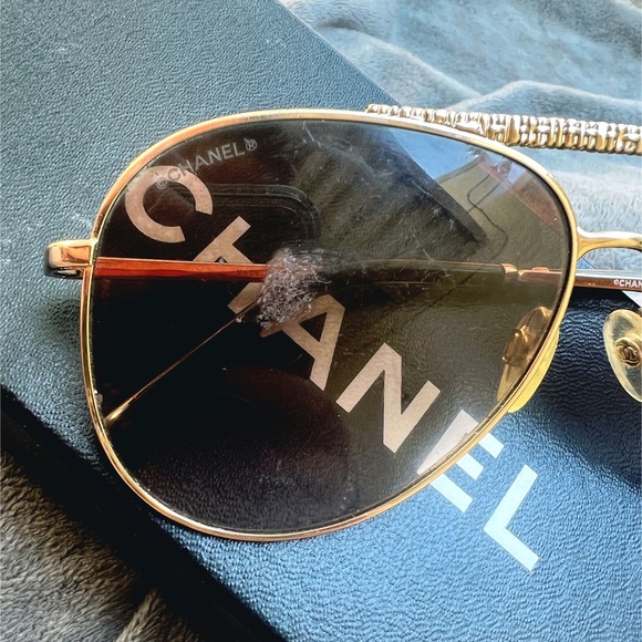 AUTHENTIC Gold frame Chanel sunglasses - Picture 5 of 7